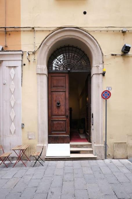 Lussuoso Appartamento Nel Cuore Del Centro Storico Bolonha Exterior foto