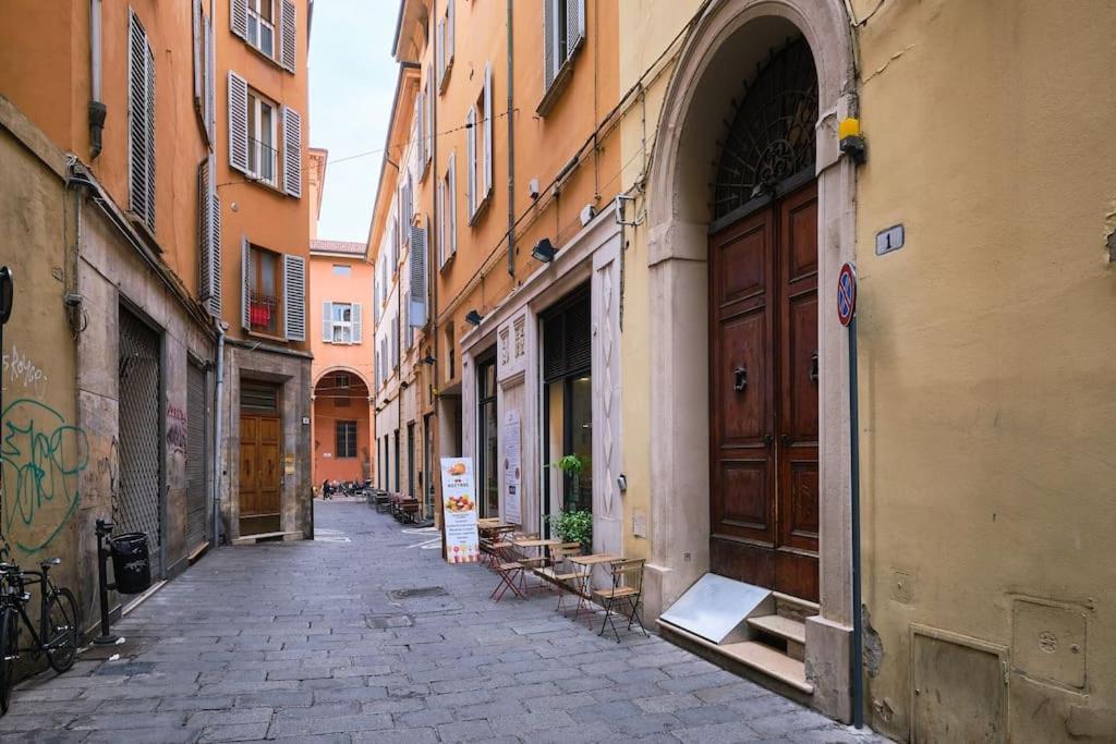 Lussuoso Appartamento Nel Cuore Del Centro Storico Bolonha Exterior foto